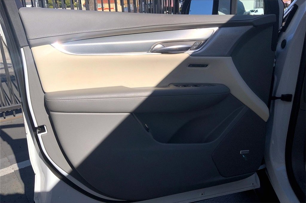 Certified 2023 Cadillac XT5 Premium Luxury w/ Technology Package image 21