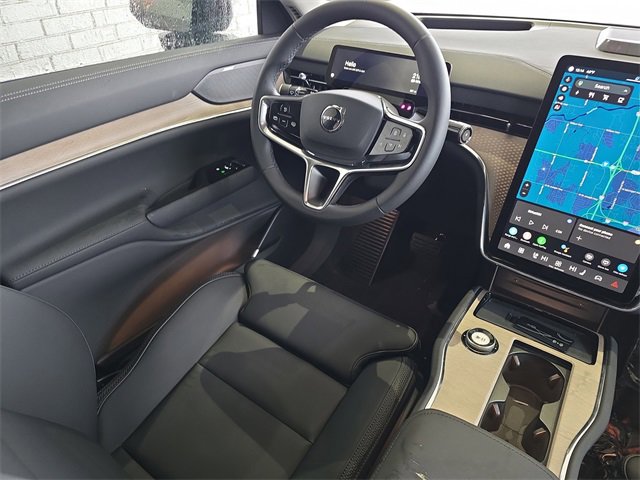 New 2025 Volvo EX90 Plus w/ Protection Package Premier image 28