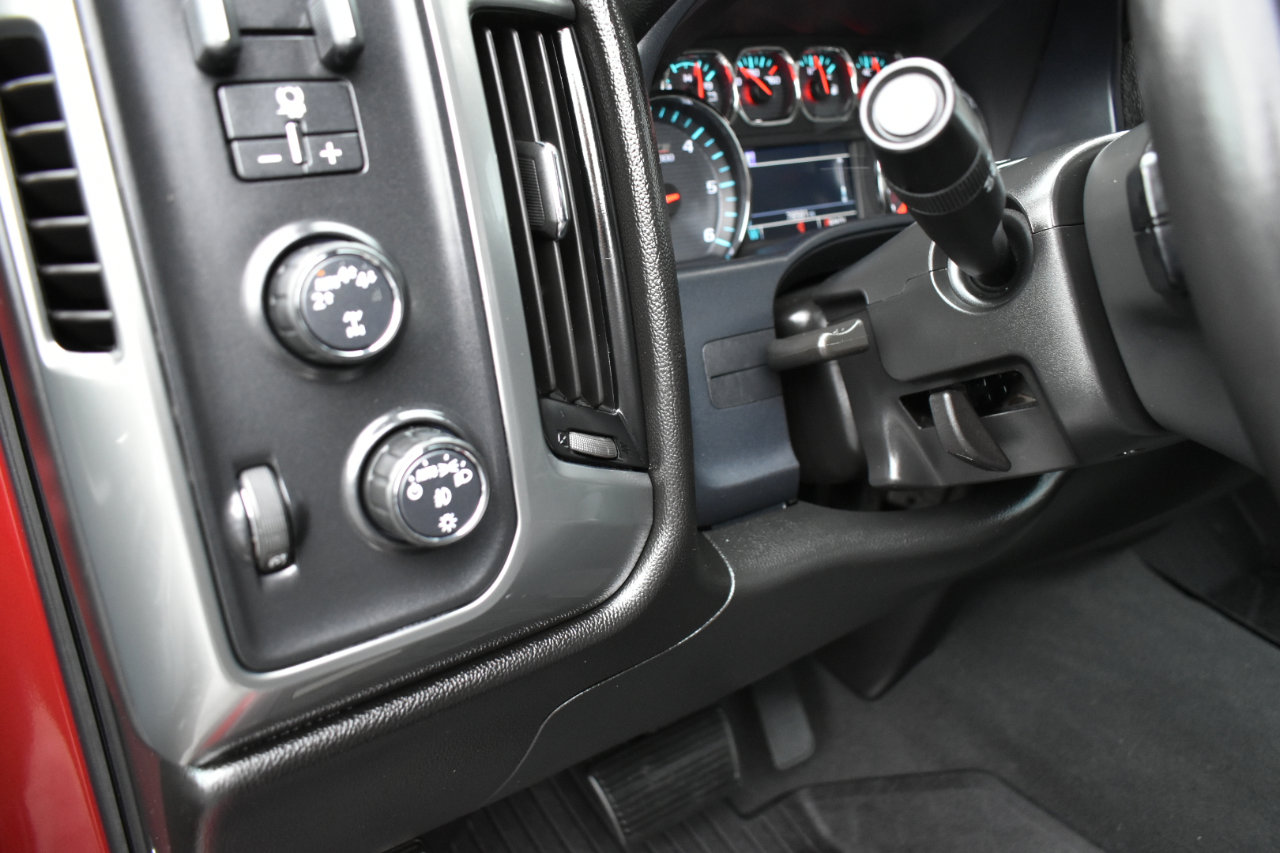 Used 2018 Chevrolet Silverado 1500 LT w/ All Star Edition image 40