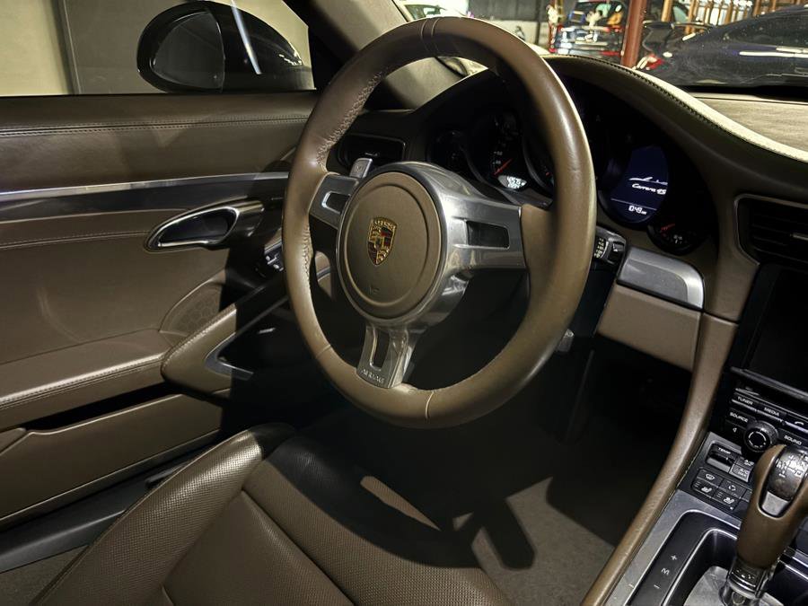 Used 2013 Porsche 911 Carrera 4S image 12