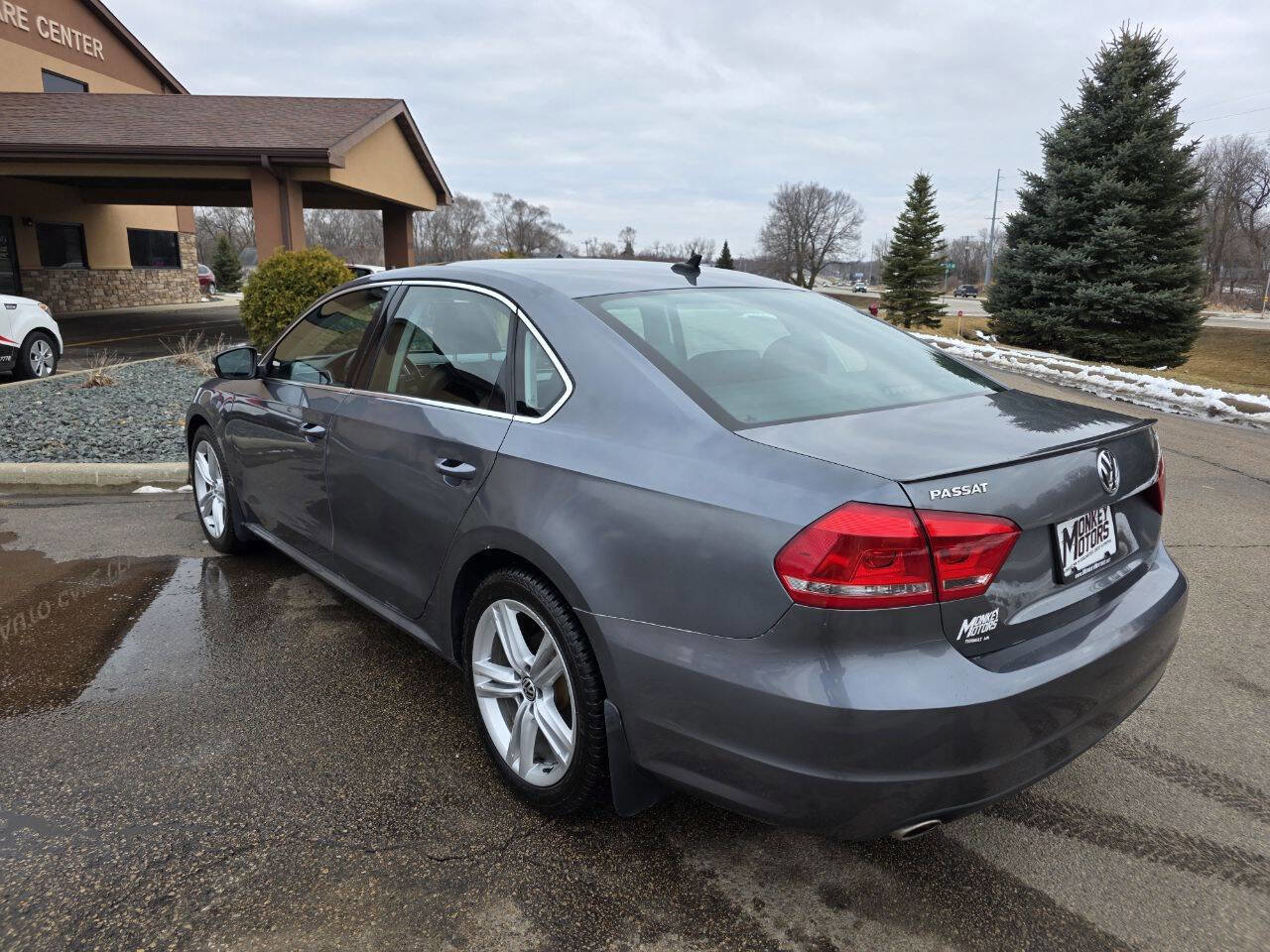 Used 2015 Volkswagen Passat TDI SE image 7