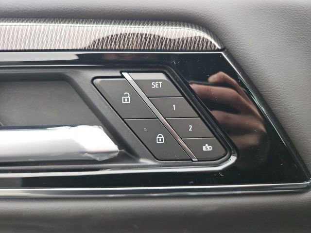 New 2026 GMC Yukon Elevation w/ Elevation Premium Package AWD/4WD image 11