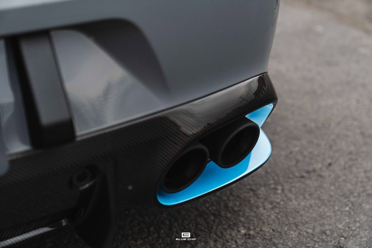 Used 2018 Aston Martin Vanquish S image 19