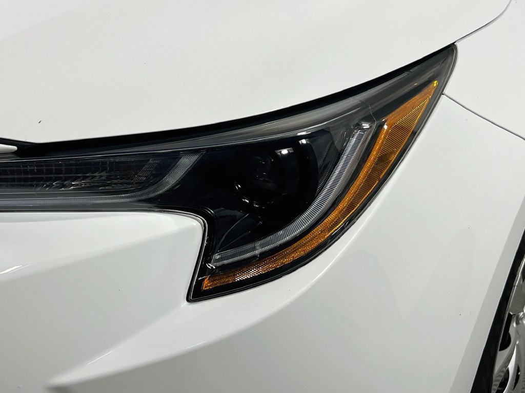 Used 2025 Toyota Corolla LE FWD image 9