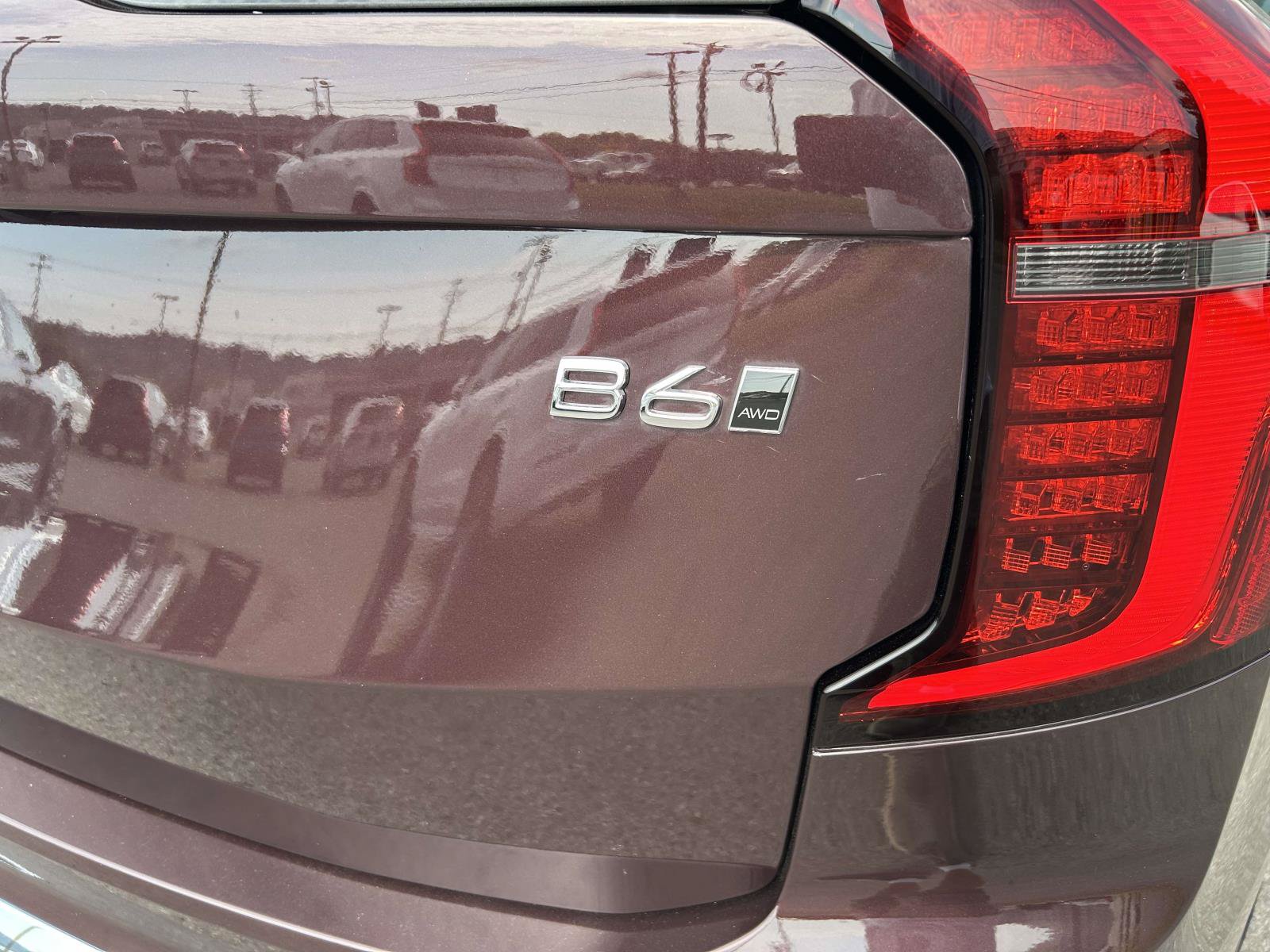 Certified 2025 Volvo XC90 B6 Core w/ Climate Package AWD/4WD image 14