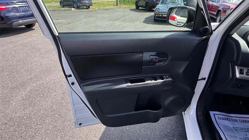 Used 2008 Scion xB FWD image 28