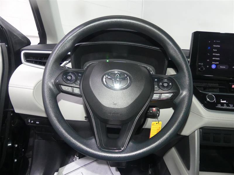 Used 2023 Toyota Corolla Cross L AWD/4WD image 29