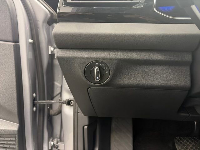 Used 2025 Volkswagen Jetta S image 45