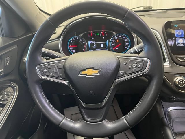 Used 2018 Chevrolet Malibu LT w/ Leather Package FWD image 20