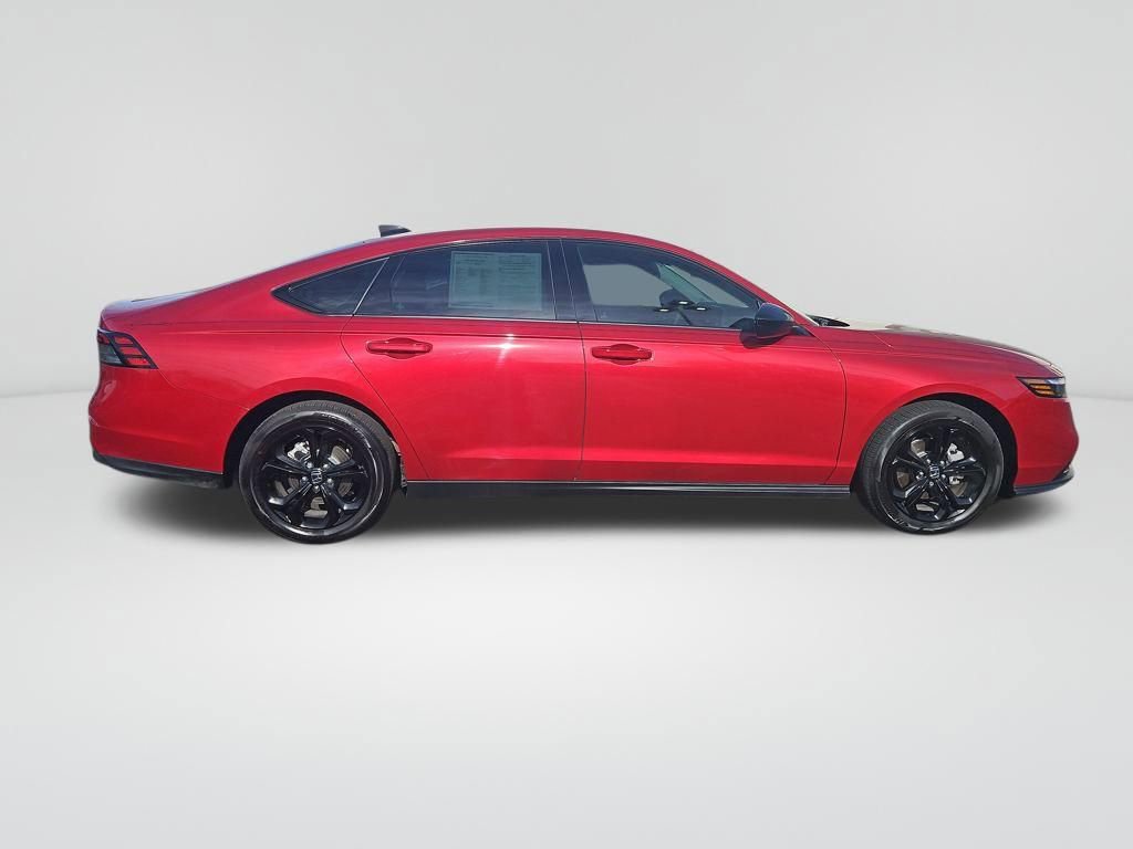 Used 2025 Honda Accord SE image 8
