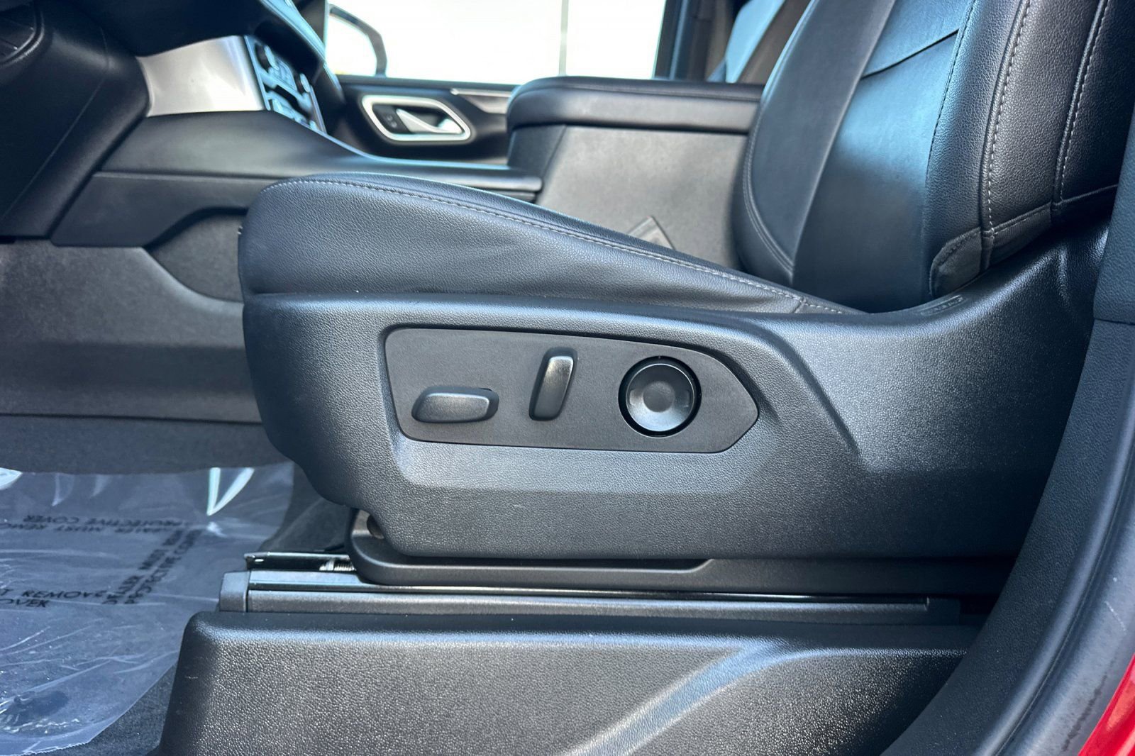 Used 2022 Chevrolet Tahoe Z71 w/ Luxury Package image 13