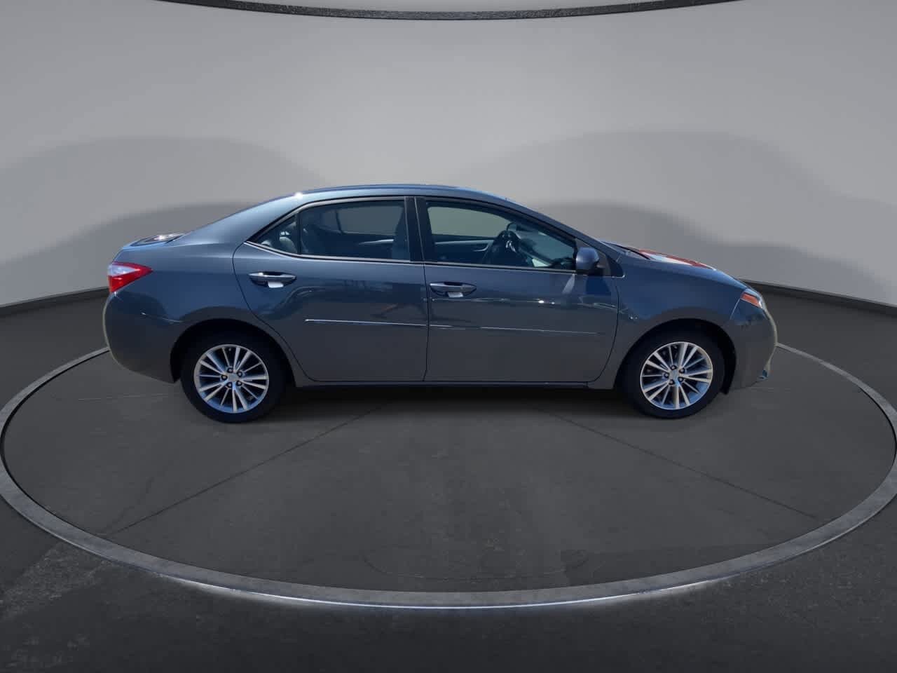 Used 2015 Toyota Corolla LE FWD image 9
