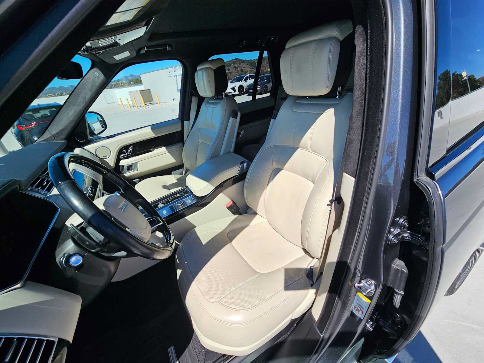 Used 2020 Land Rover Range Rover HSE AWD/4WD image 21