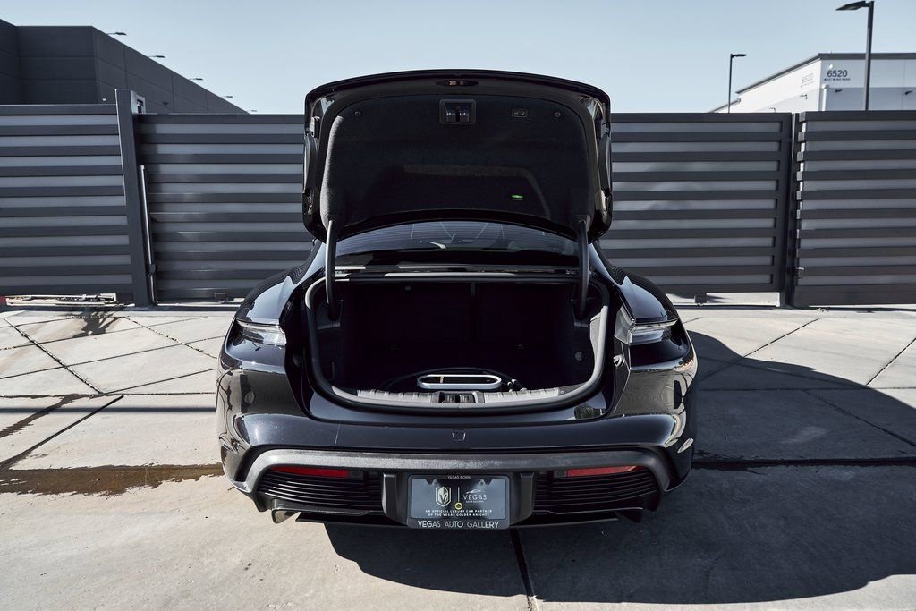 Used 2020 Porsche Taycan Turbo S AWD/4WD image 18