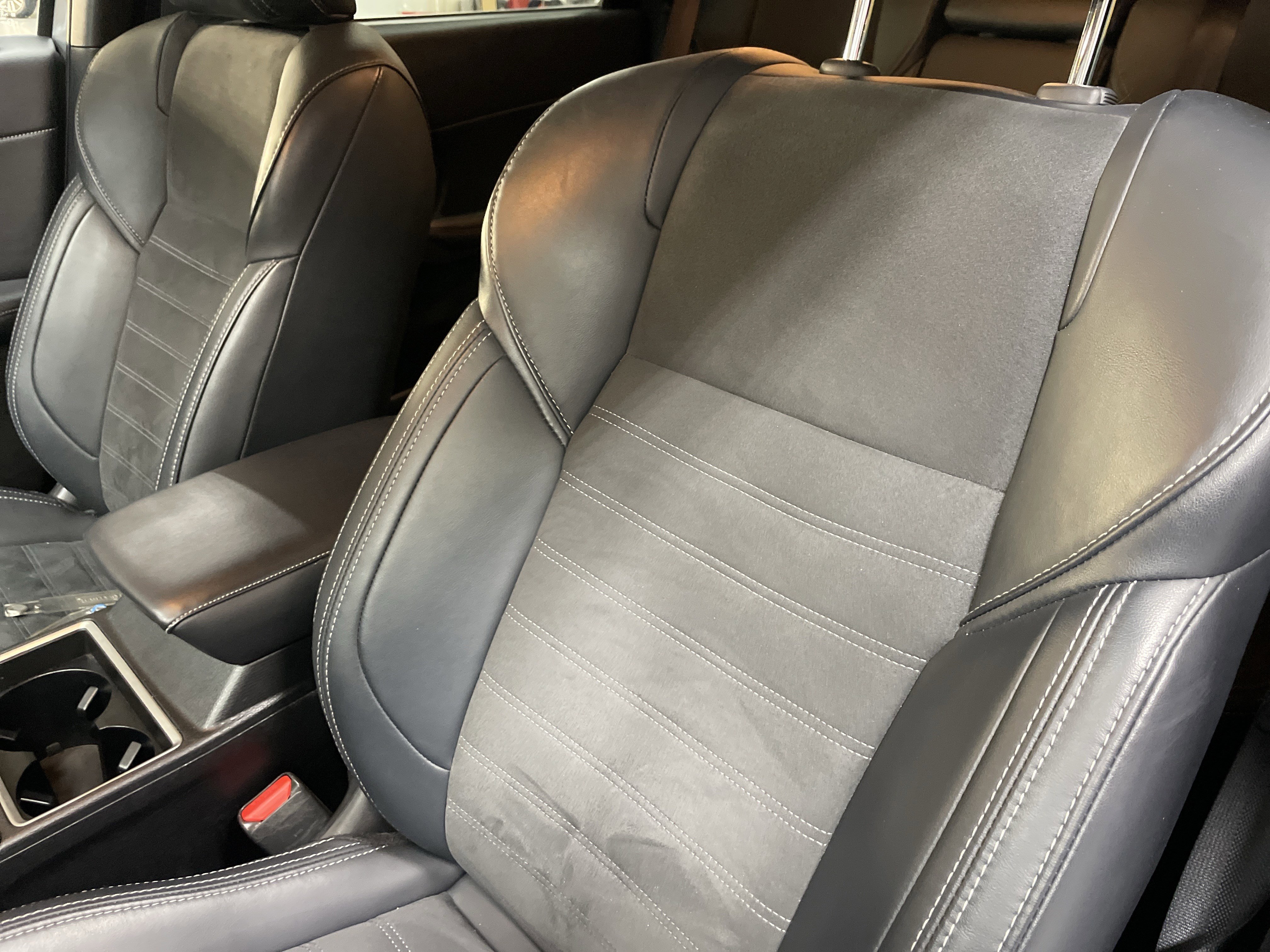 Used 2024 Mitsubishi Outlander SE image 9