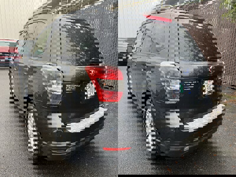 Used 2014 Subaru Forester 2.5i Premium w/ All-Weather Package image 3