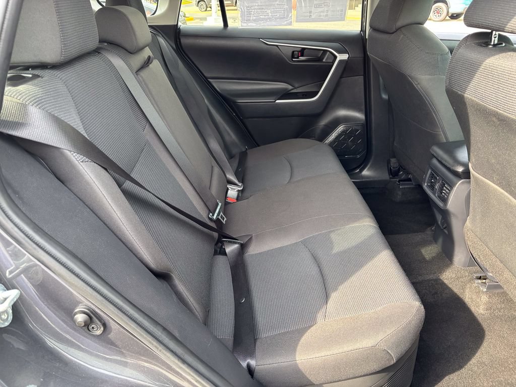 Certified 2024 Toyota RAV4 LE AWD/4WD image 40