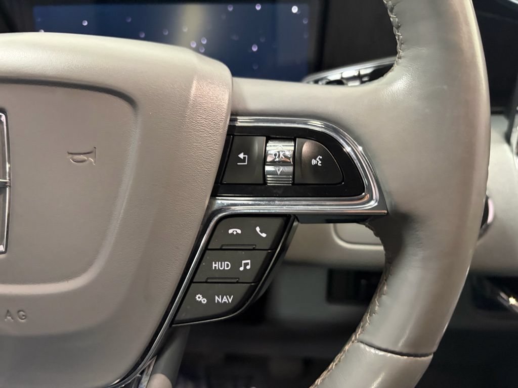 Used 2019 Lincoln Navigator Reserve AWD/4WD image 21