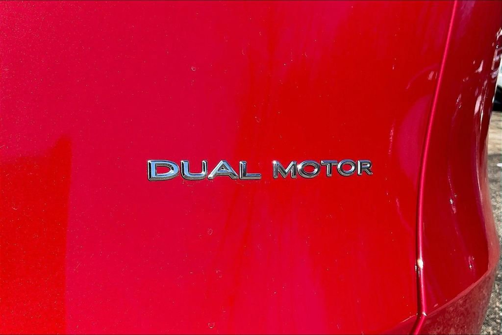 Used 2021 Tesla Model Y Long Range image 23