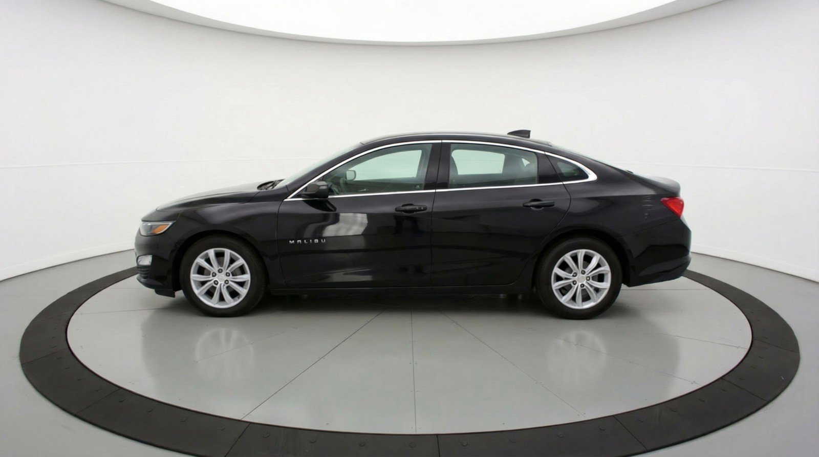 Used 2024 Chevrolet Malibu LT image 5