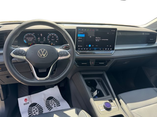 New 2026 Volkswagen Tiguan SE FWD image 10