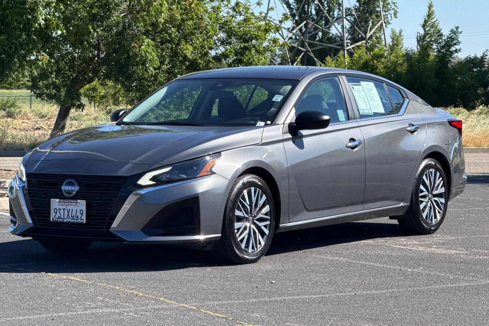 Used 2025 Nissan Altima 2.5 SV FWD image 8