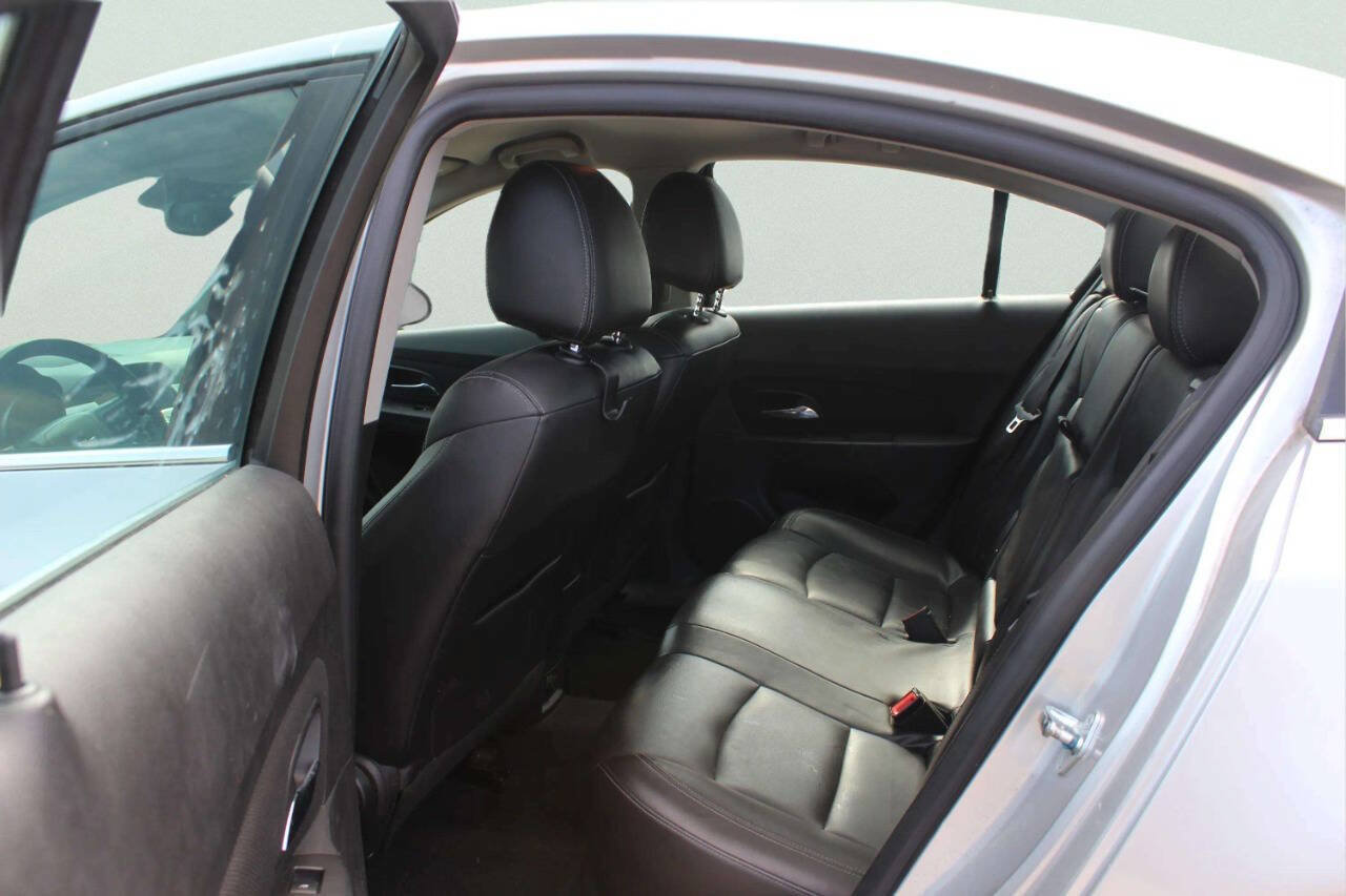 Used 2015 Chevrolet Cruze LT FWD image 7