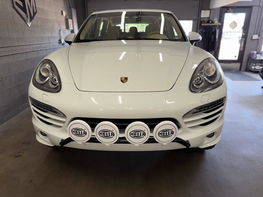 Used 2014 Porsche Cayenne Diesel AWD/4WD image 3