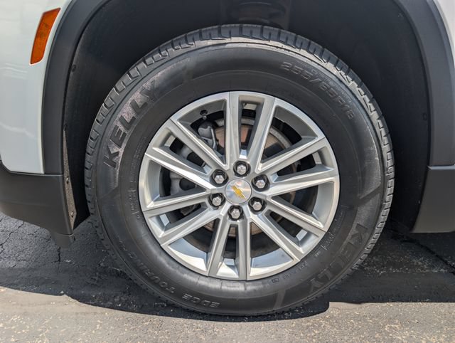 Used 2023 Chevrolet Traverse LT FWD image 28