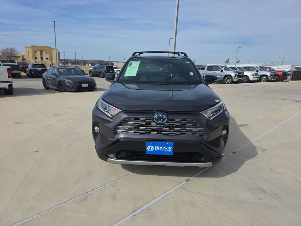 Used 2019 Toyota RAV4 XSE image 2