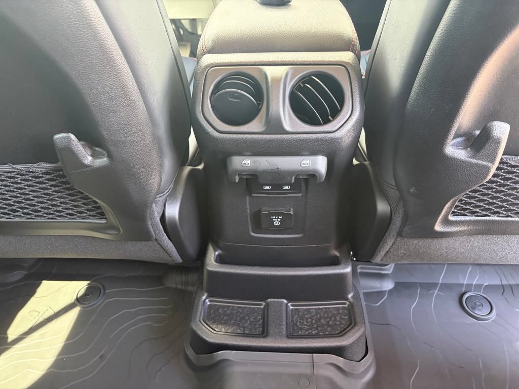 New 2026 Jeep Wrangler Unlimited Rubicon w/ Whitecap Package AWD/4WD image 23
