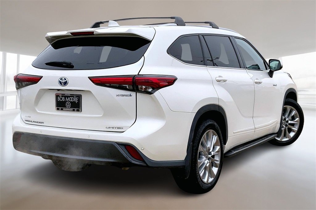 Used 2021 Toyota Highlander Limited image 2