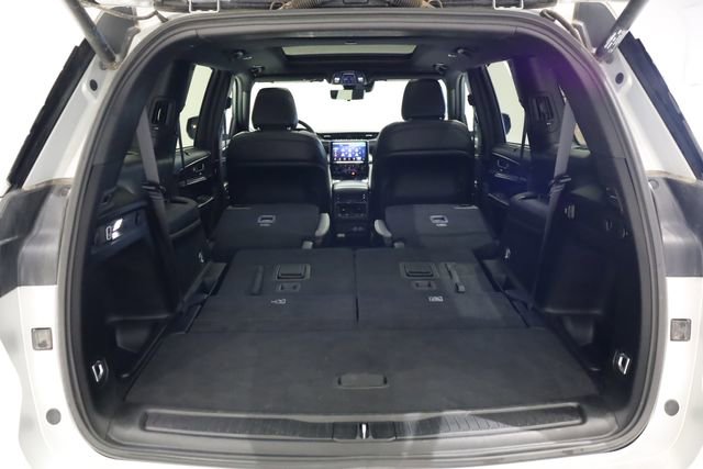 Used 2024 Jeep Grand Cherokee L Limited w/ Luxury Tech Group II image 34