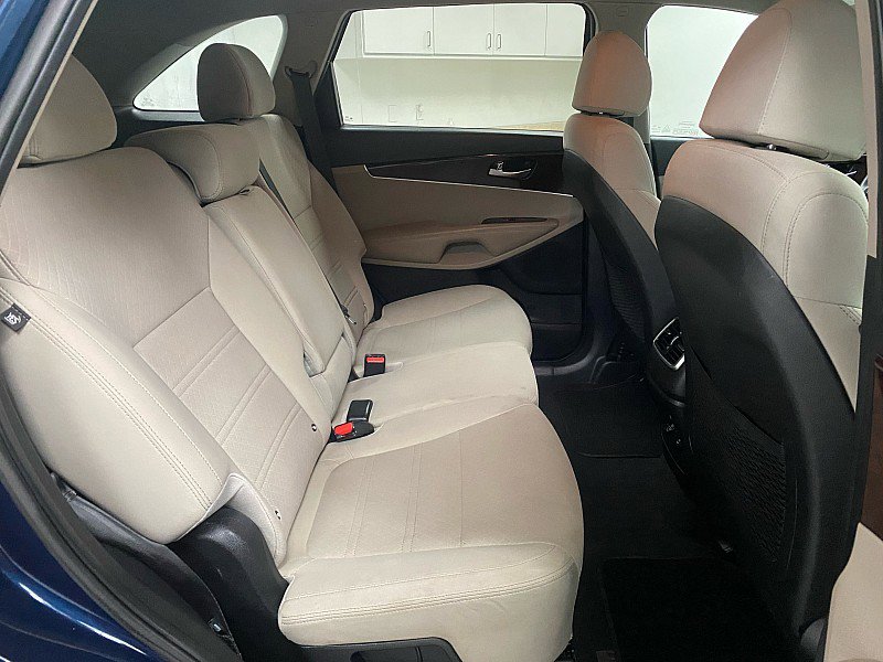Used 2018 Kia Sorento LX image 13