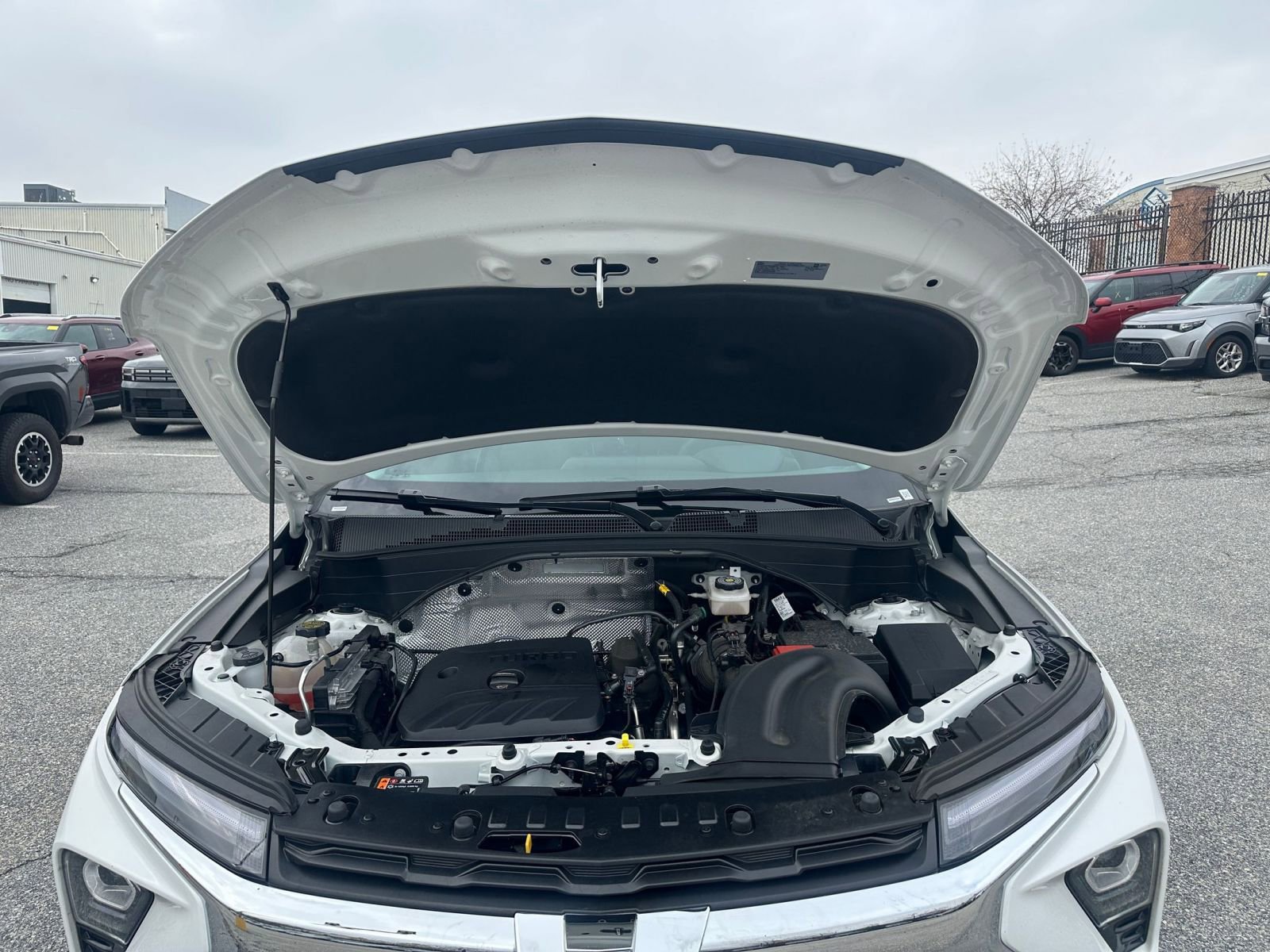 Used 2025 Chevrolet TrailBlazer LT image 30