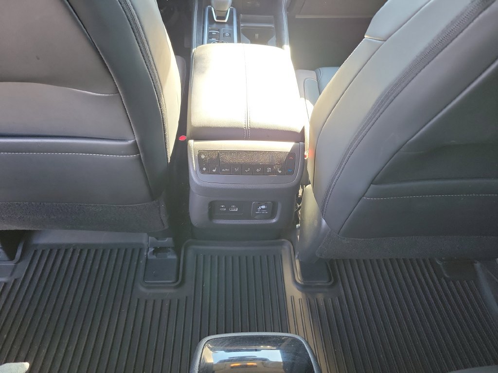 Used 2025 Nissan Pathfinder Platinum w/ Lighting Package (N92) AWD/4WD image 17