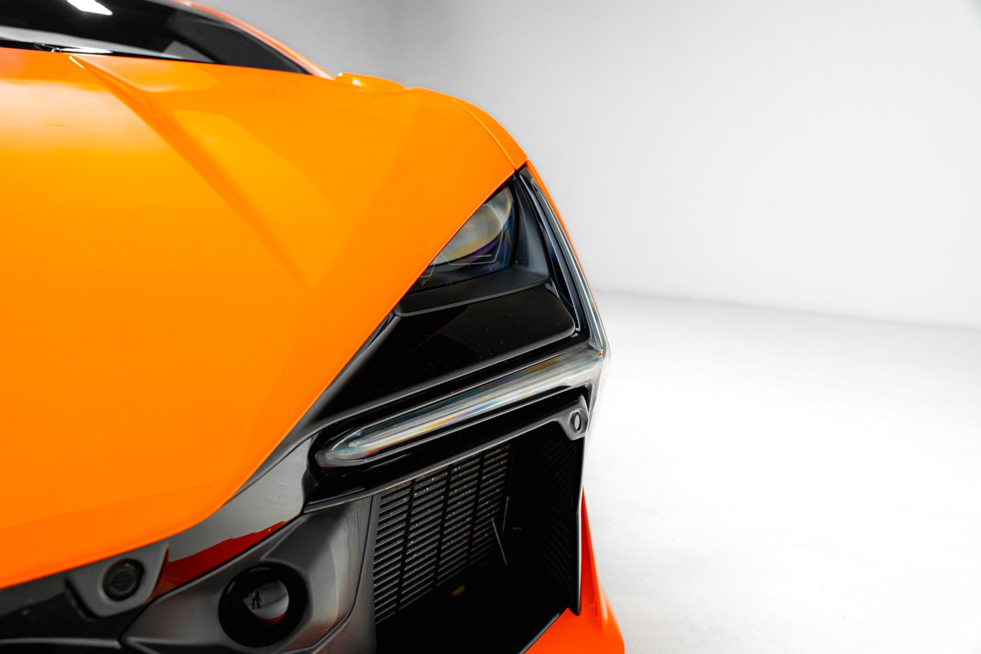 Used 2024 Lamborghini Revuelto AWD/4WD image 18