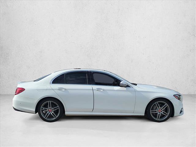 Used 2017 Mercedes-Benz E 300 image 4
