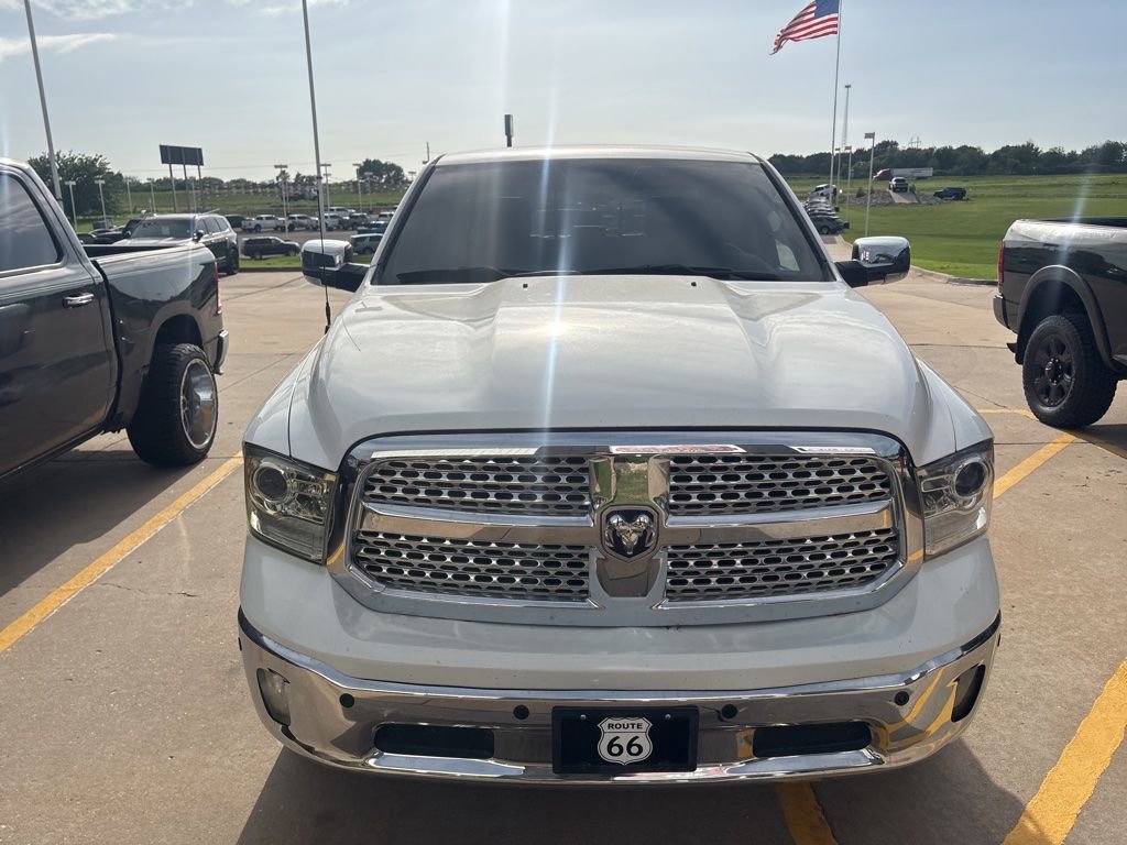 Used 2017 RAM 1500 Laramie w/ Convenience Group AWD/4WD image 2