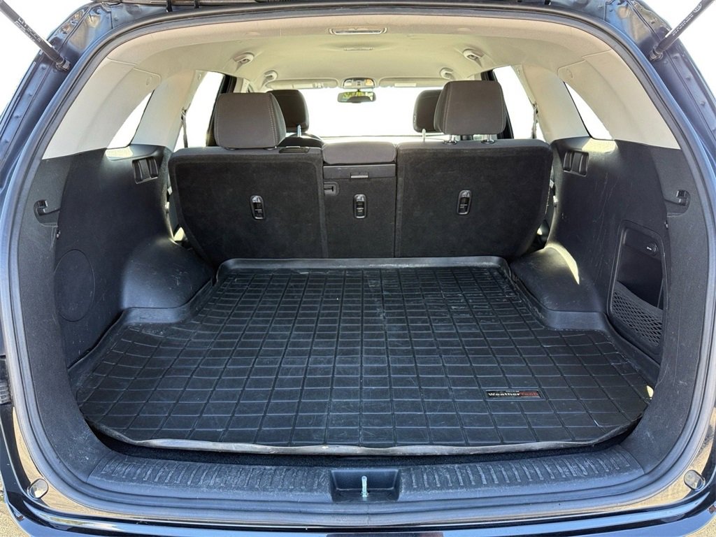 Used 2017 Kia Sorento LX w/ LX Convenience Package image 10