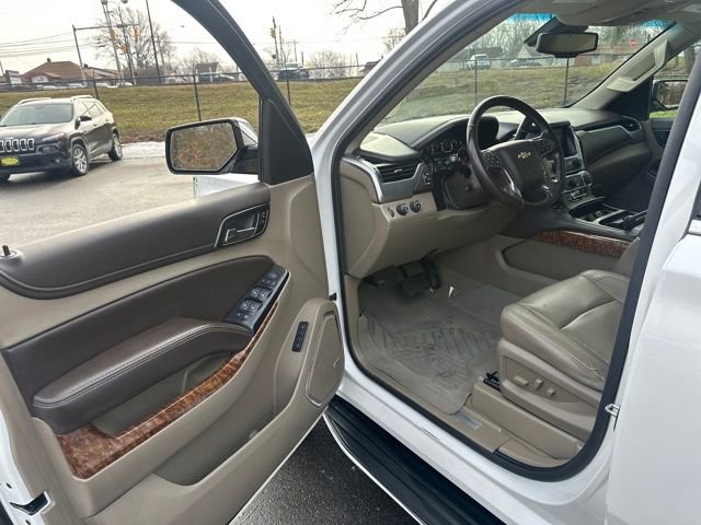Used 2020 Chevrolet Suburban Premier AWD/4WD image 30