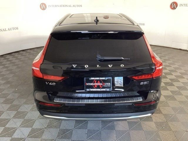 New 2026 Volvo V60 B5 Cross Country Plus w/ Climate Package image 5