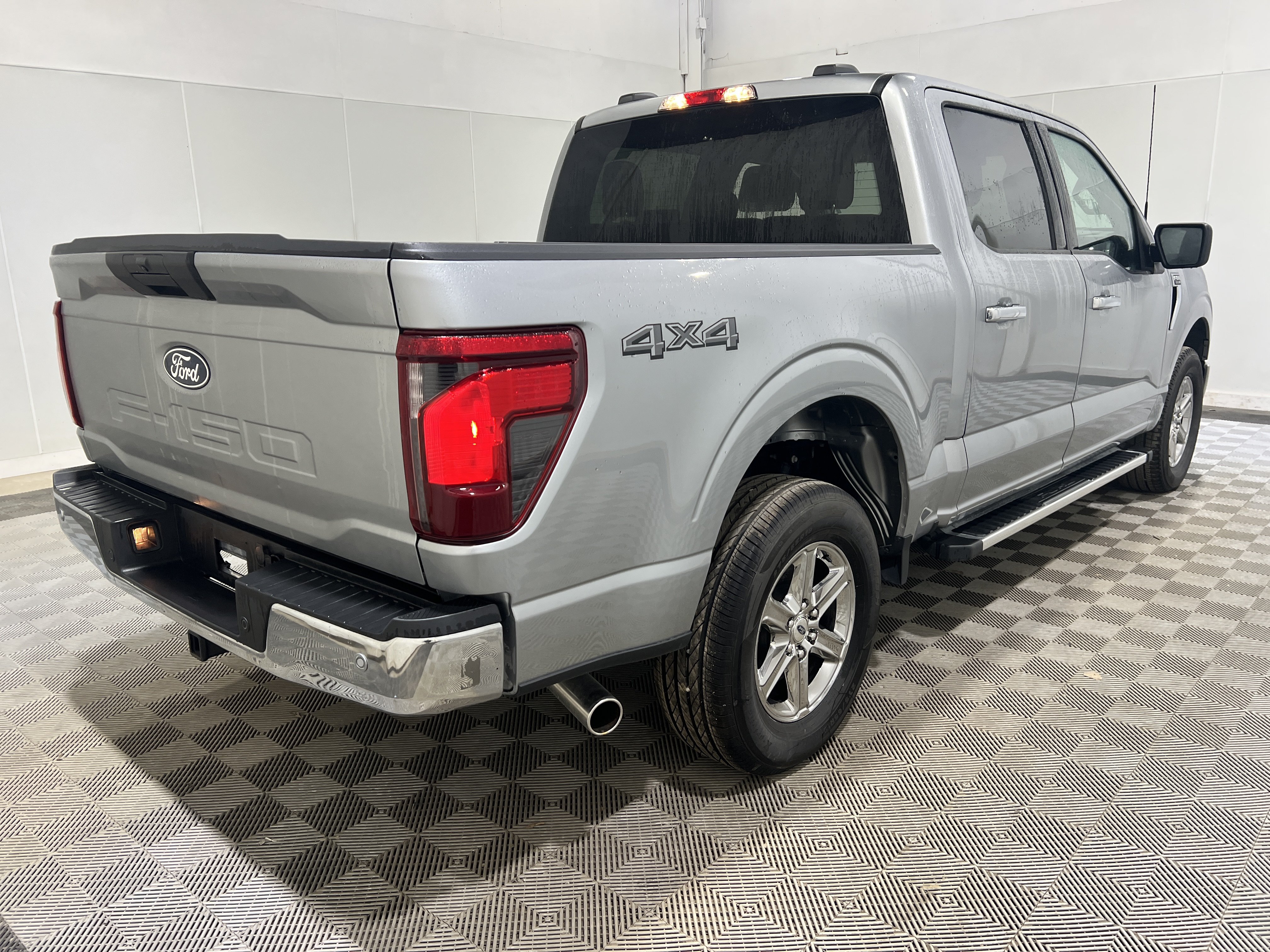 Used 2025 Ford F150 XLT w/ Equipment Group 301A Standard AWD/4WD image 3