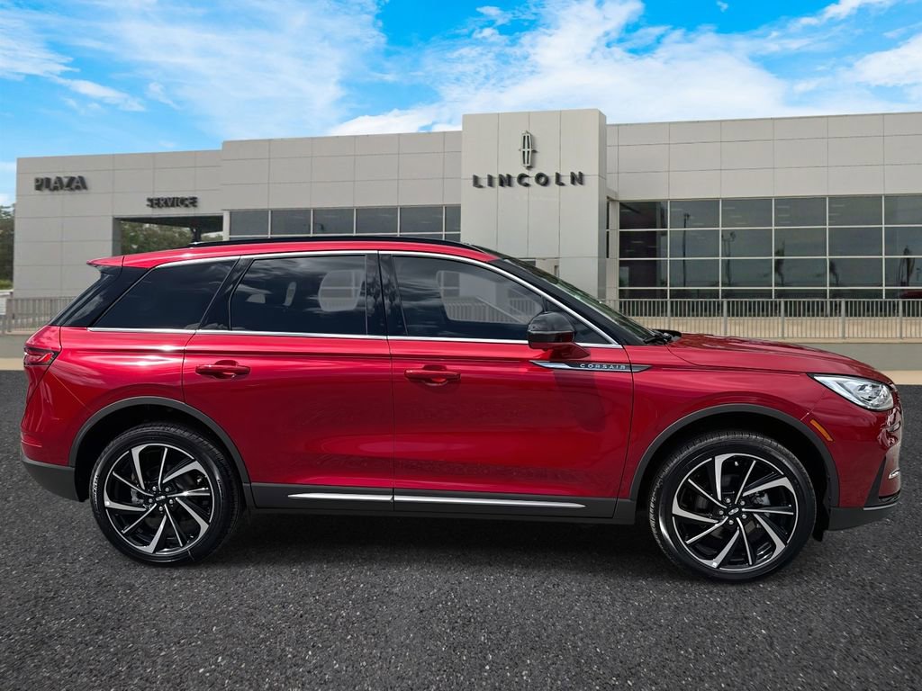 New 2025 Lincoln Corsair Reserve image 2
