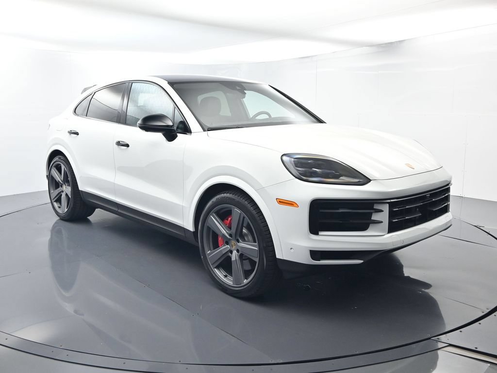 Certified 2024 Porsche Cayenne S AWD/4WD image 17