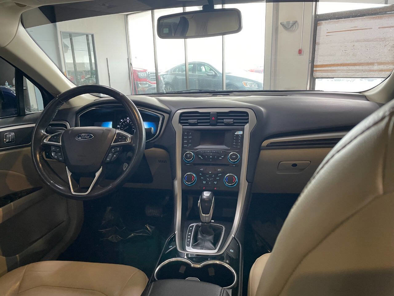 Used 2016 Ford Fusion SE w/ Equipment Group 502A image 24