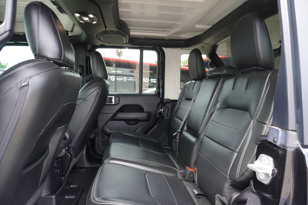 Used 2022 Jeep Wrangler Unlimited Sahara w/ Cold Weather Group AWD/4WD image 26