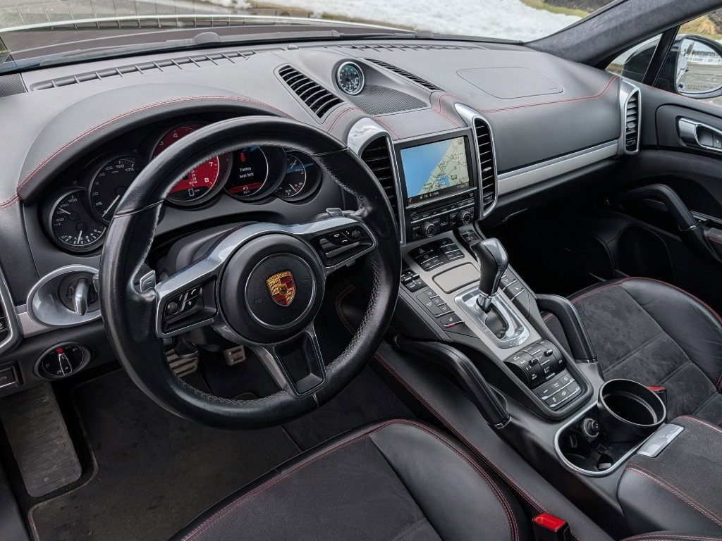 Used 2016 Porsche Cayenne GTS image 14