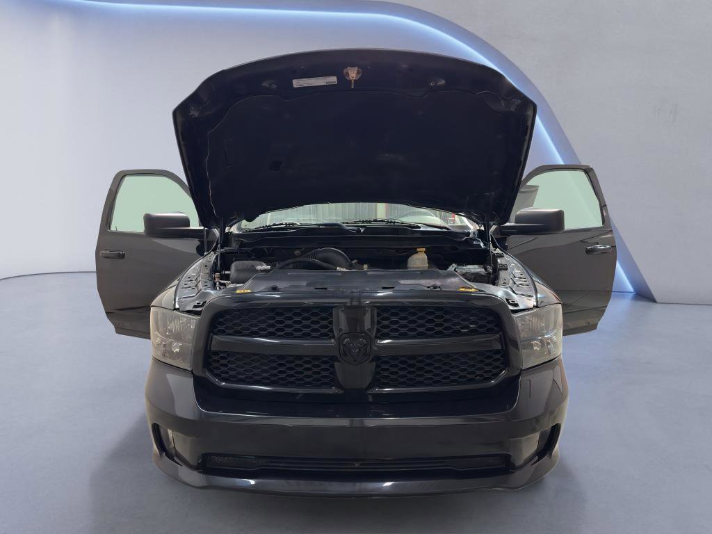 Used 2015 RAM 1500 Express w/ Black Ram 1500 Express Group image 9