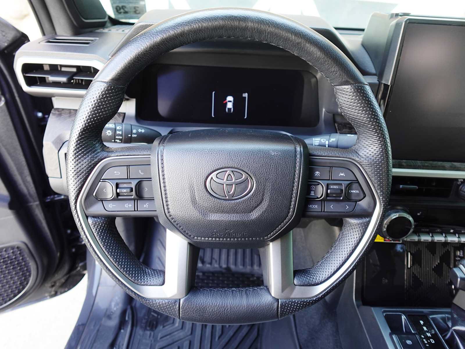 Used 2024 Toyota Tacoma Limited w/ Limited Package (LT) AWD/4WD image 16